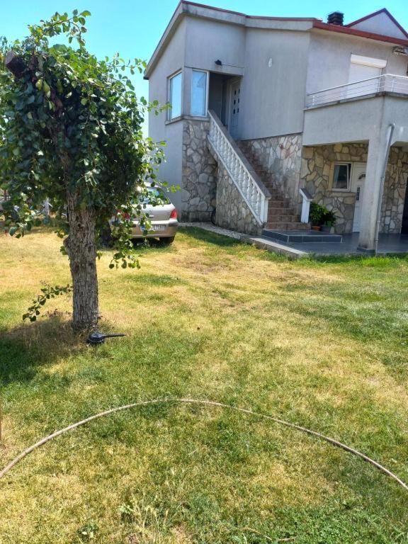 Хостел Traveler'S Rest - Near Podgorica Airport Mitrovici  Экстерьер фото